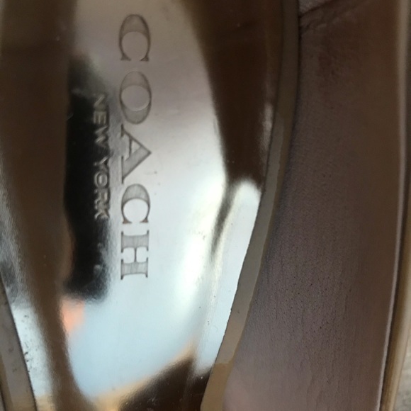 COACH leather patent pumps - Almond Toe - Picture 7 of 7